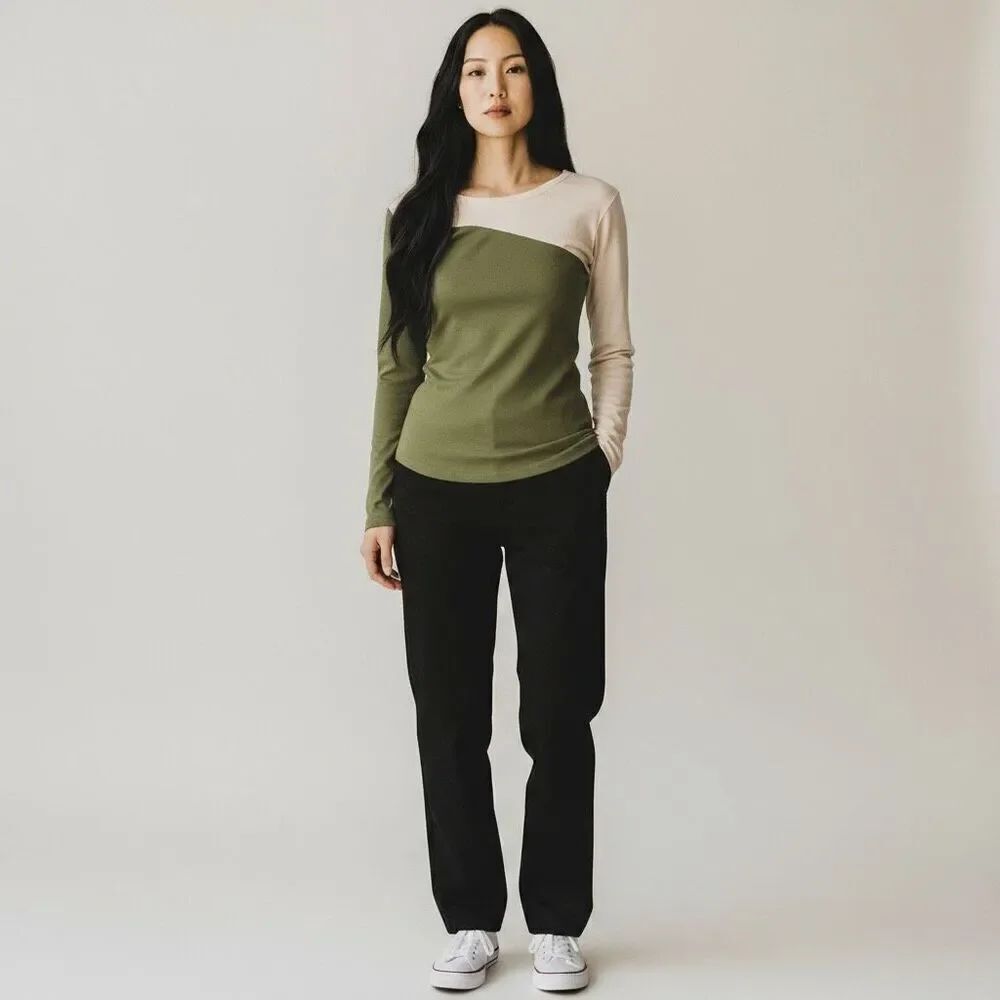 Solid Green and Cream Long Sleeve Ultra Soft Round Neck Blouse Sweater size M